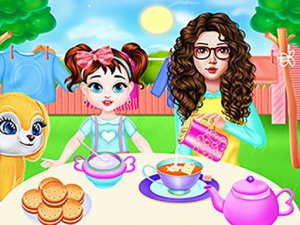 Mom And Taylor Washing Clothes - Family Chores Online Game